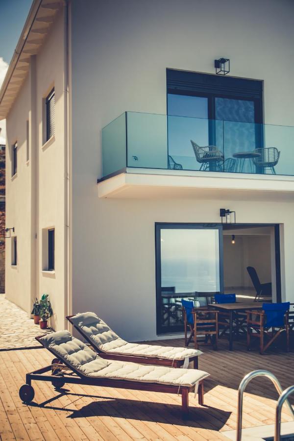Villa Fabiana Kalamitsi  Exterior photo